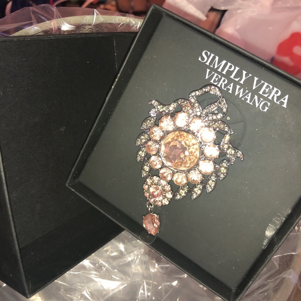 COPY - VERA WANG PINK BROOCH CRYSTAL BRAND NEW